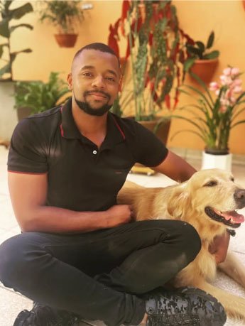 Adestramento de cão com Jonathan Normandia e labrador